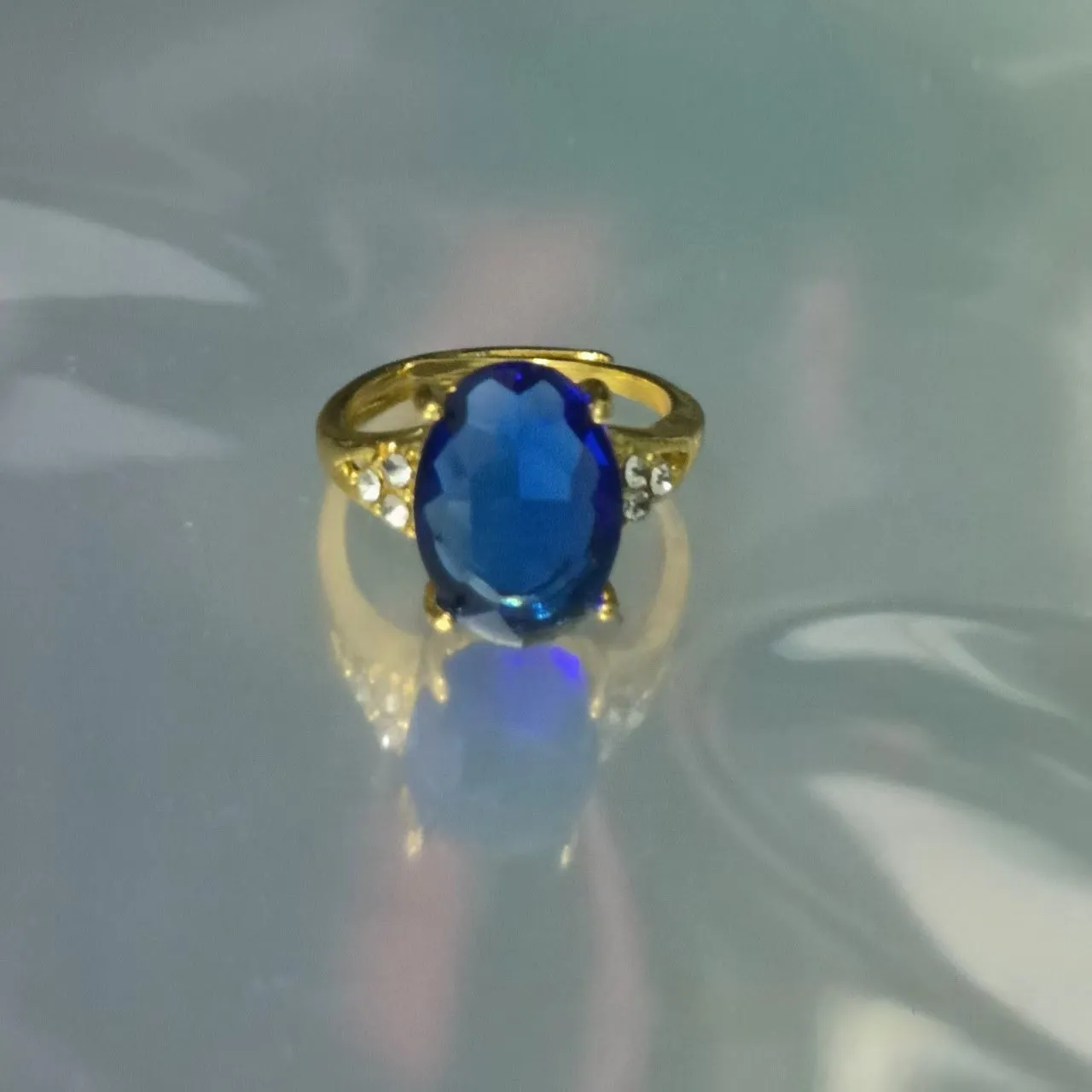 Inlaid zircon love heart-shaped open ring for women in adjustable alloy finish