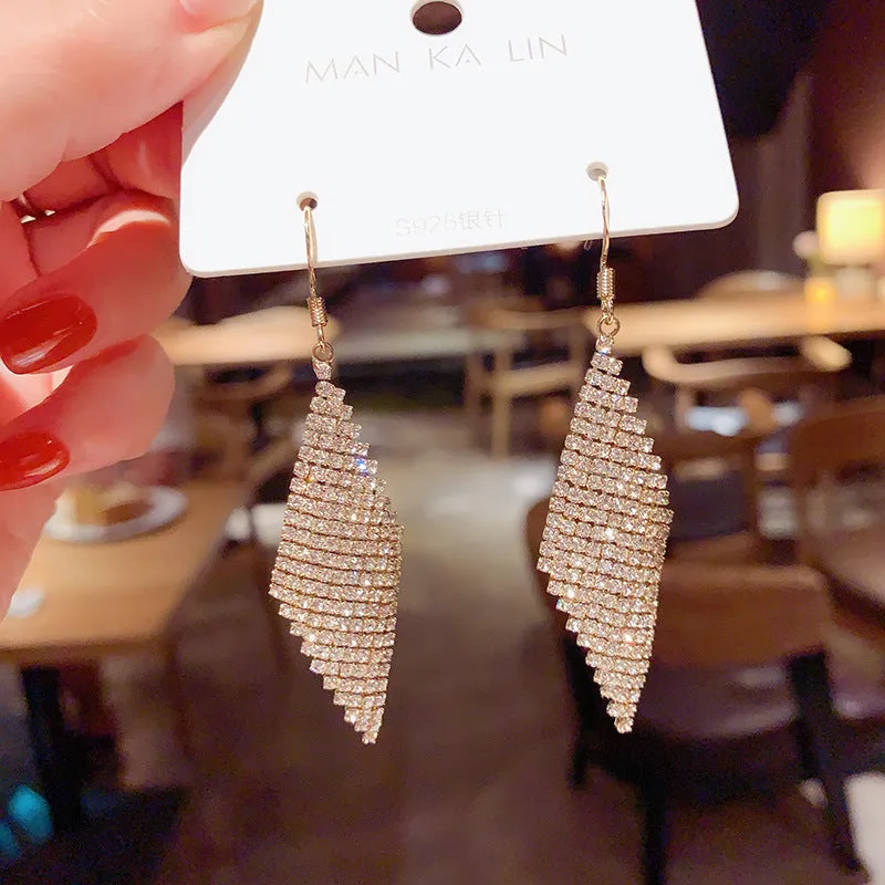 Light luxury tassel long earrings for women, geometric design, alloy with electroplated finish.