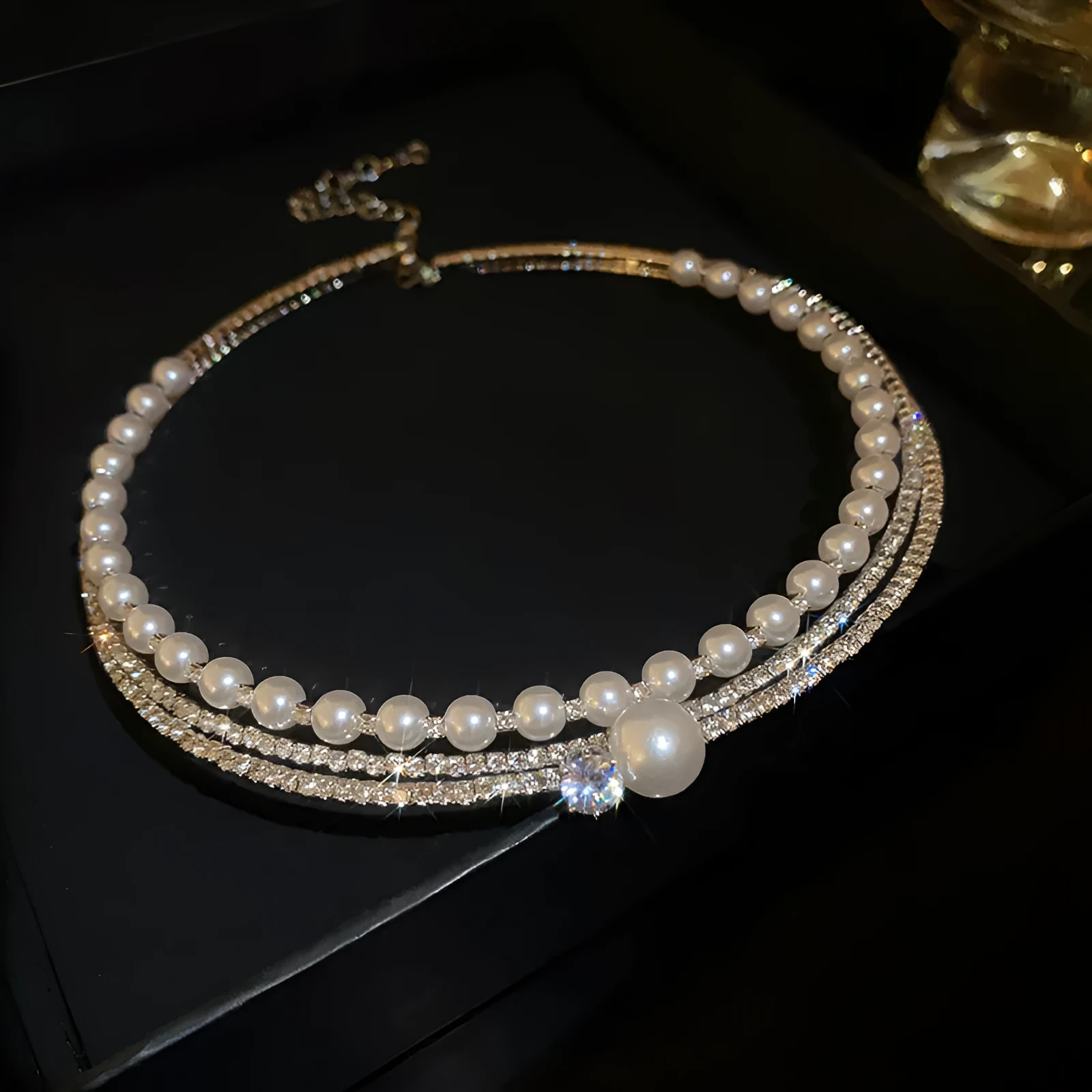 Women's silver curved geometric collarbone necklace with exaggerated round pendant