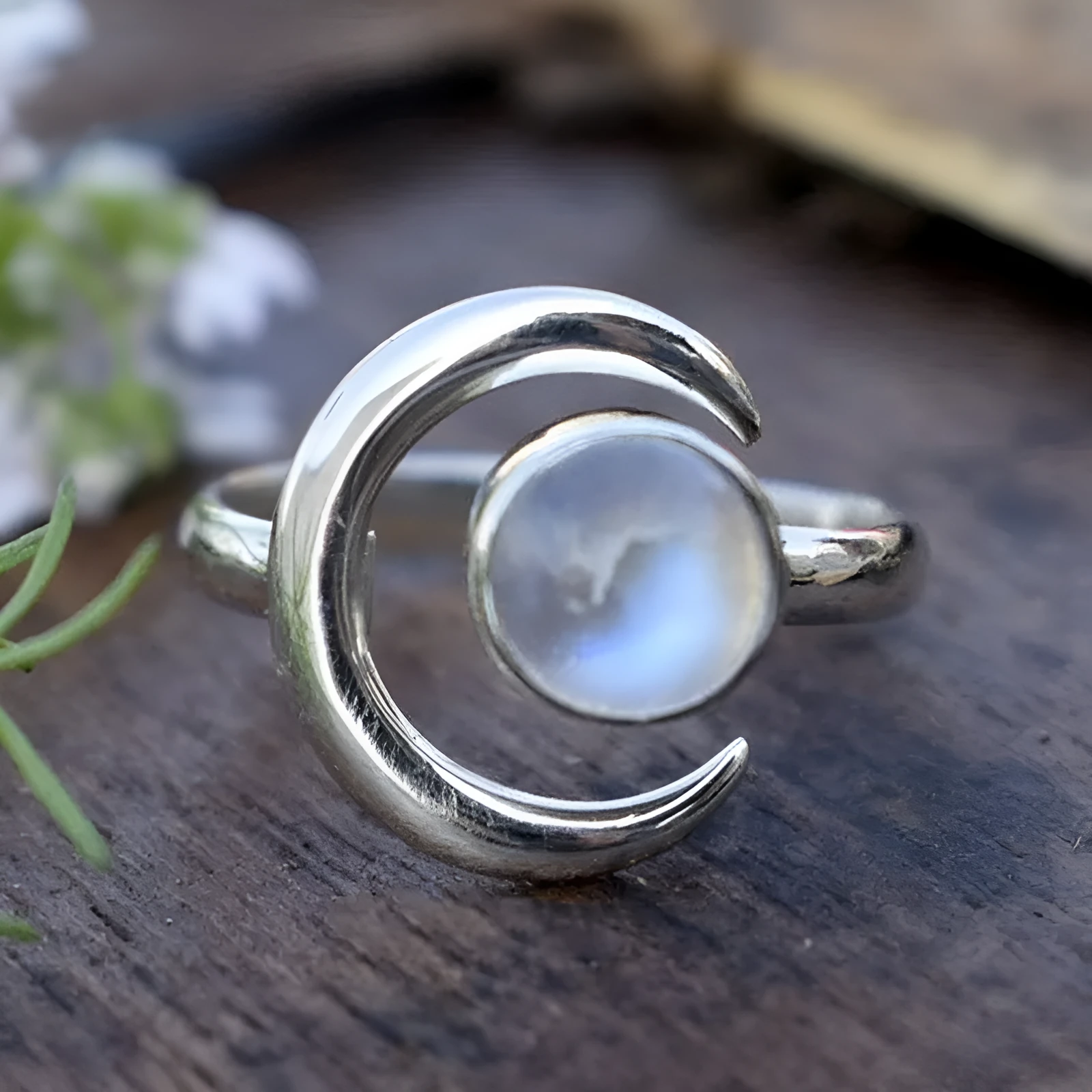 Antique silver moonstone ring for women with adjustable opening on copper band