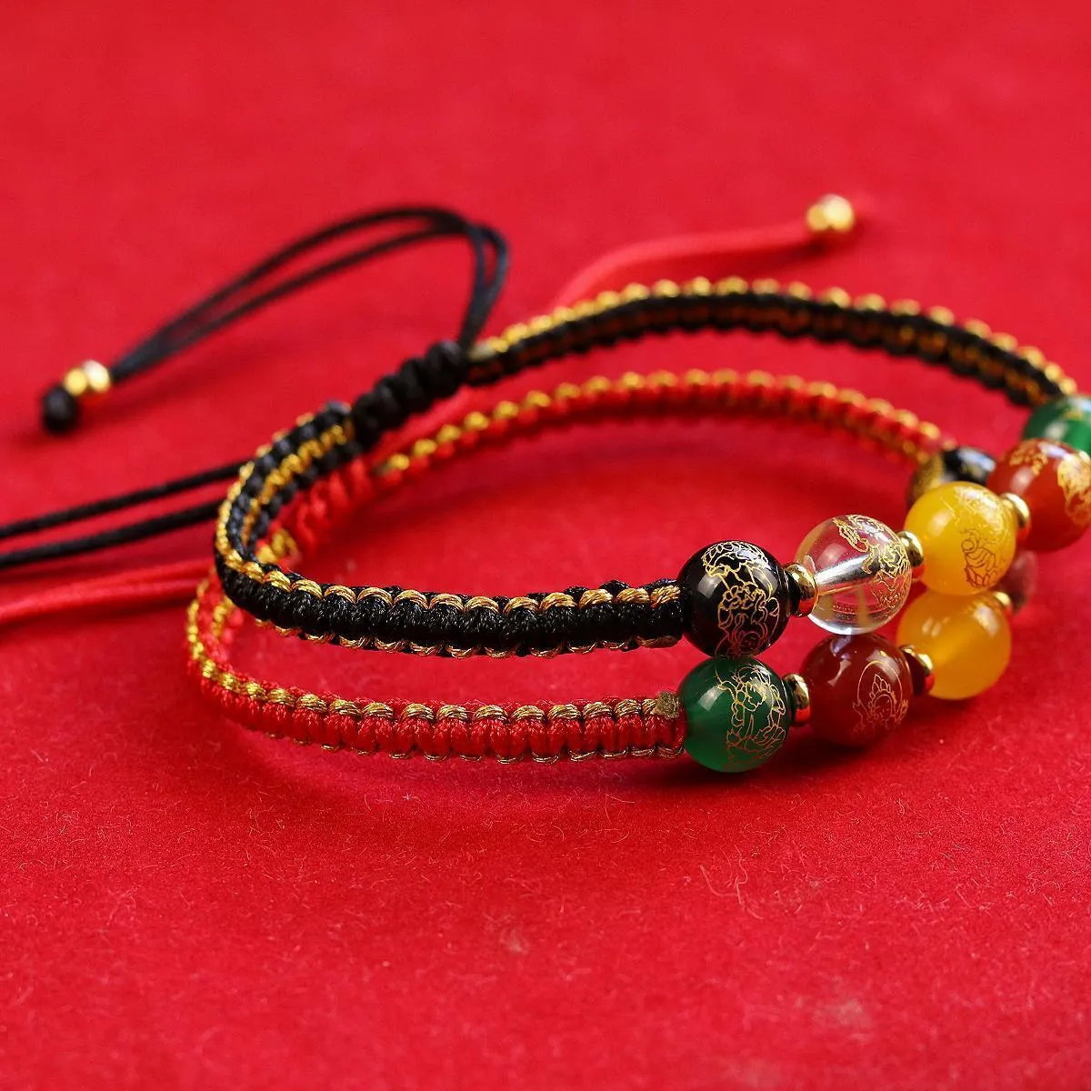 Hand-woven agate bracelet with Five Gods of Wealth motif and red rope band, geometric shape, national style