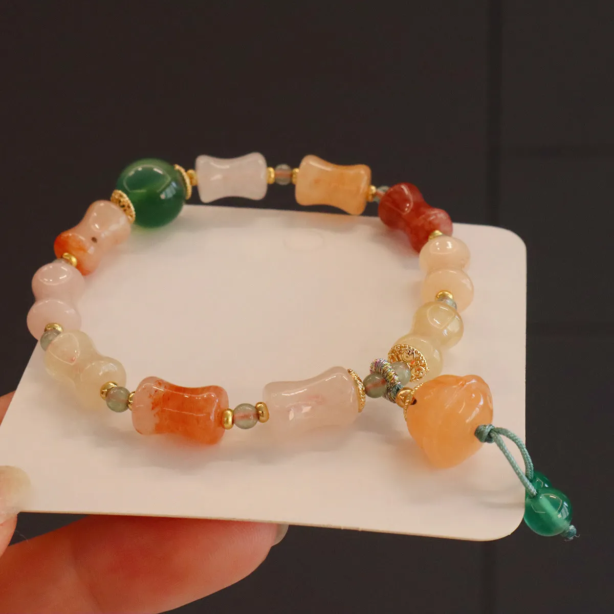 Natural stone Jinsi jade beaded bracelet with white crystal and lily motif, women's antique style