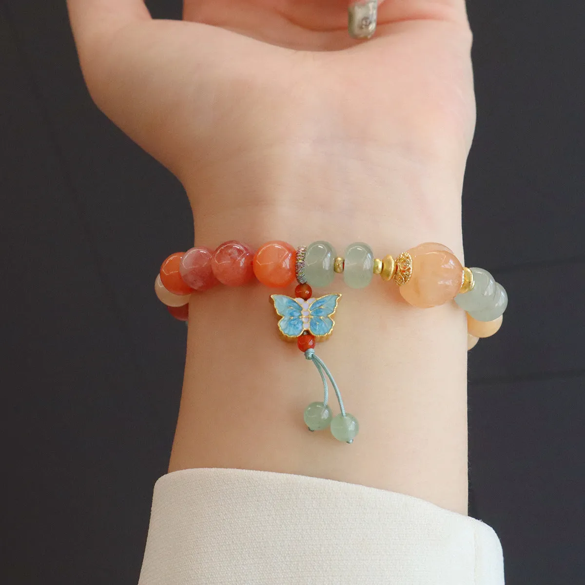 Natural stone Jinsi jade beaded bracelet with white crystal and lily motif, women's antique style