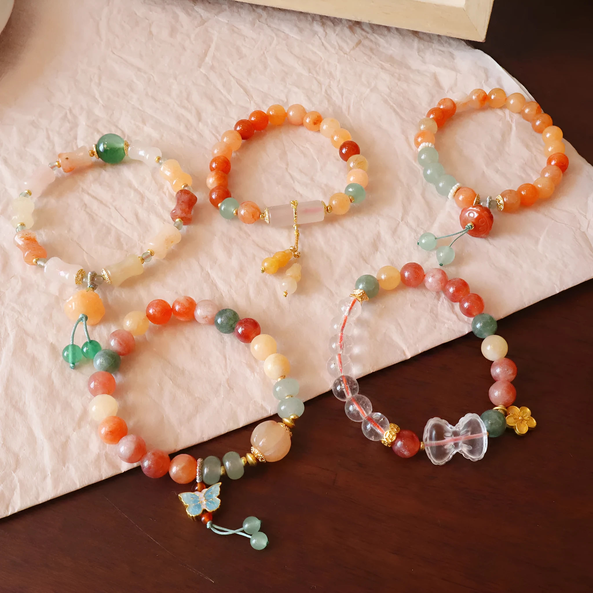 Natural stone Jinsi jade beaded bracelet with white crystal and lily motif, women's antique style
