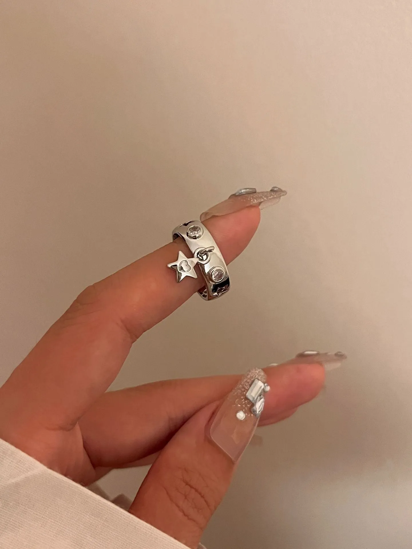 Retro five-pointed star moon alloy ring with electroplated finish for women