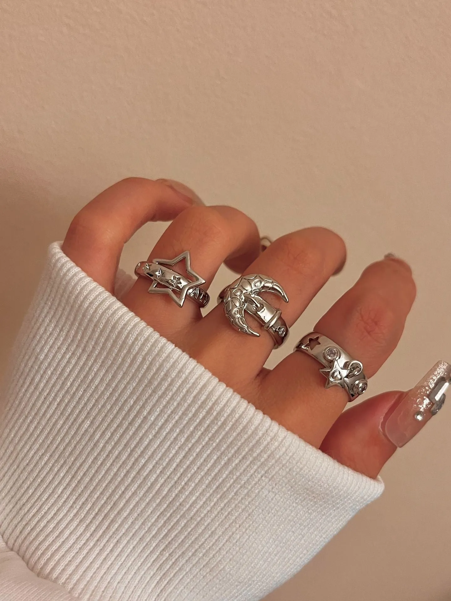 Retro five-pointed star moon alloy ring with electroplated finish for women