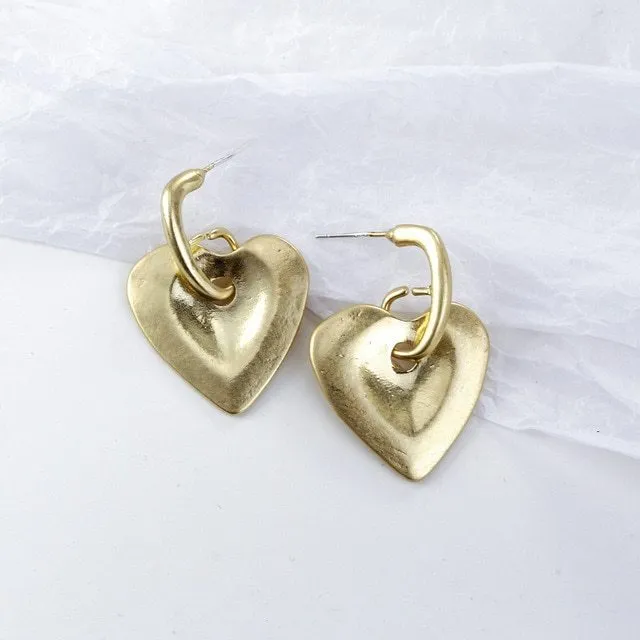 Women's simulated pearl and alloy earrings in gold colour, geometric shape