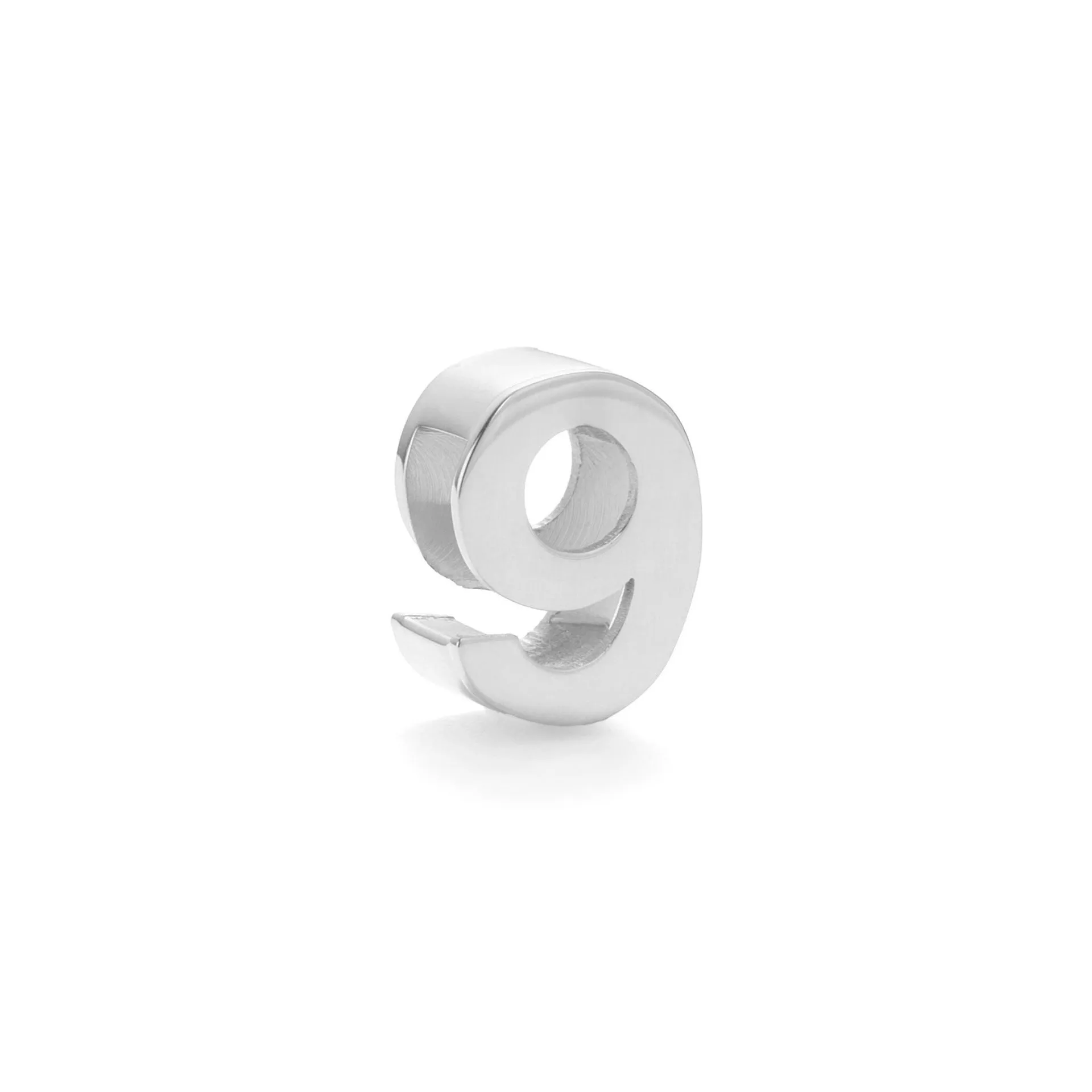 Gold or silver plated titanium steel necklace with a personalised letter, number, or heart pendant on a 40.5cm chain.