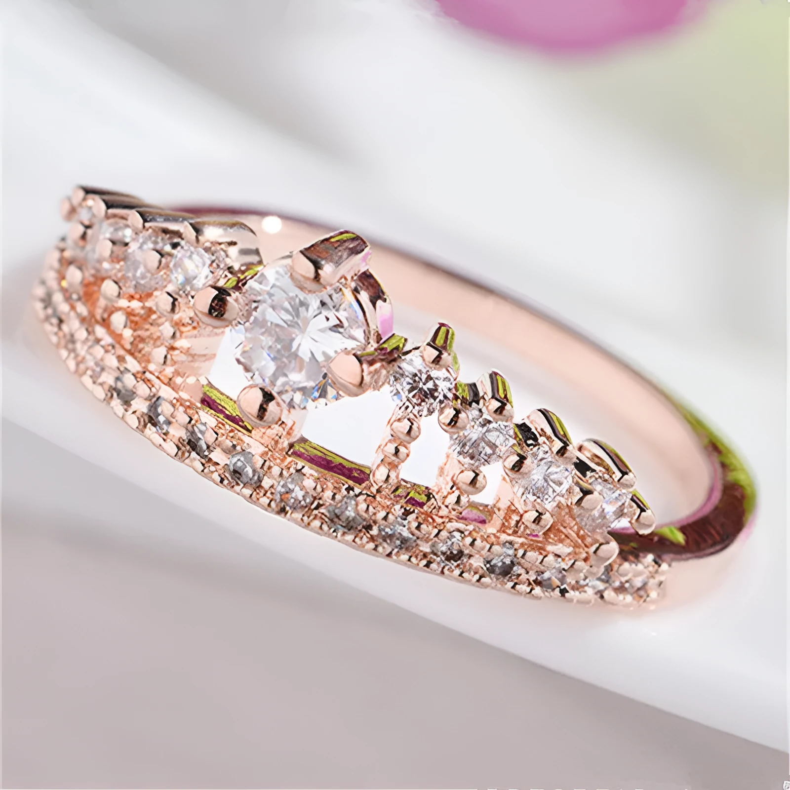 Gold micro-set crown ring with white gold inlay on copper base, unisex style