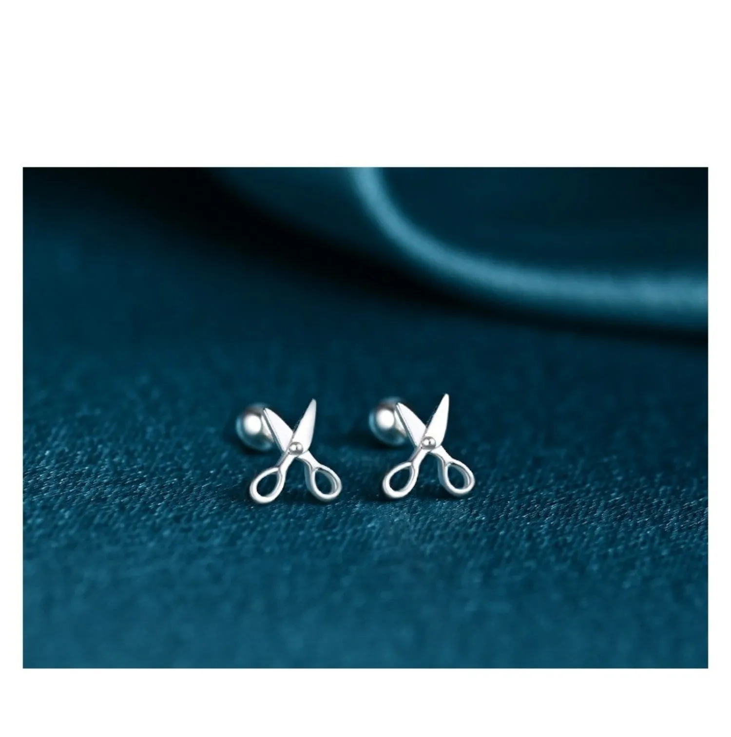 Pure silver ear nail earrings with screw closure and mini scissors screws detailing