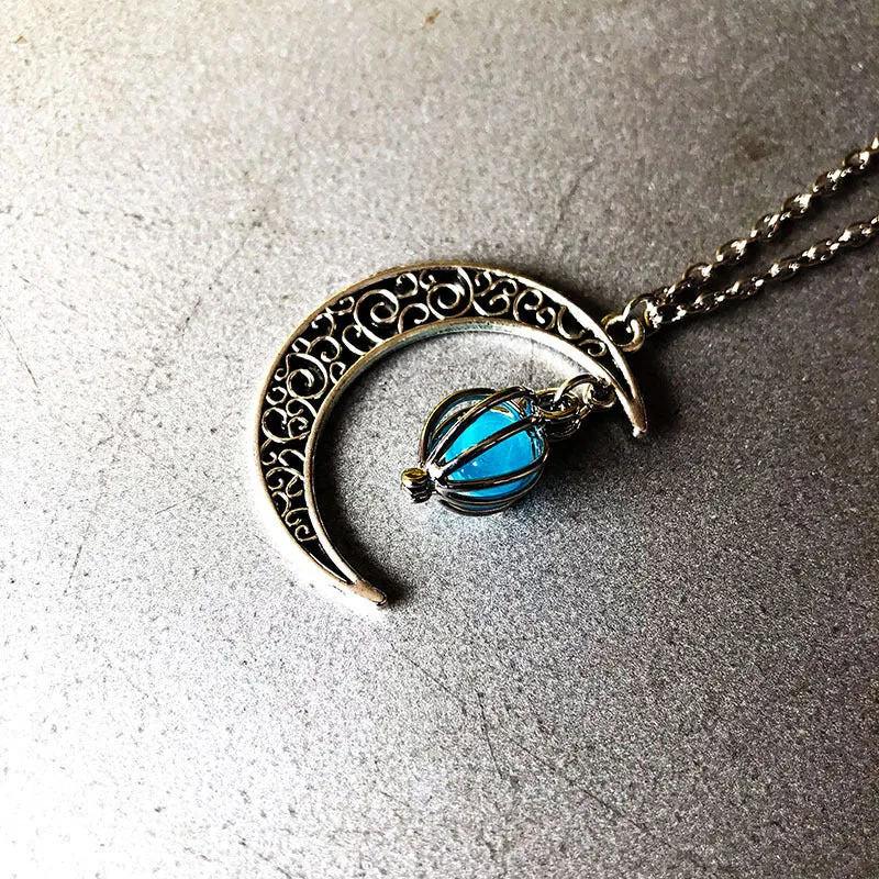 Alloy luminous pumpkin heart-shaped pendant necklace 50cm chain on display with glow effect