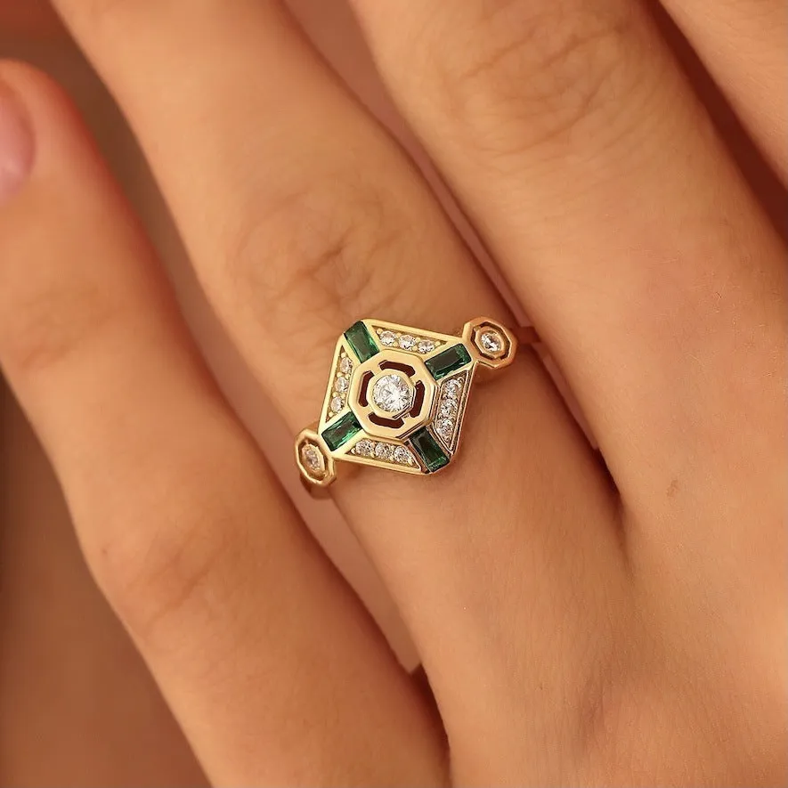Square geometric women's ring with green simulated diamond centrepiece in ins style fashion jewellery