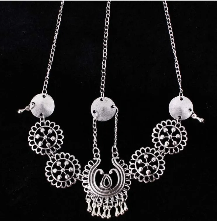 Boho headband jewellery in ancient silver finish, nickel-free alloy, lightweight metal hair accessory for festivals