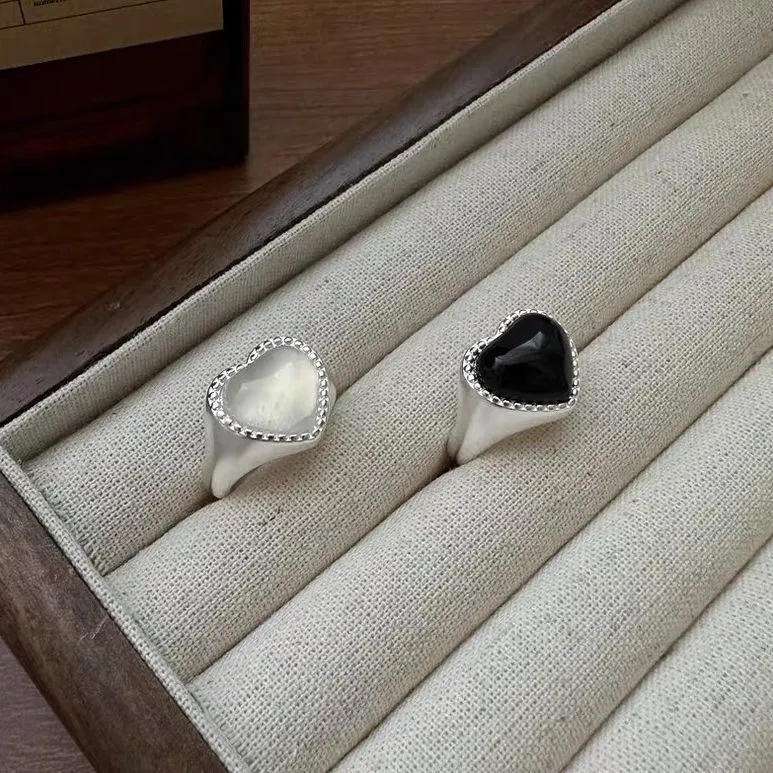 S925 sterling silver ring with heart-shaped black agate stone and adjustable open mouth design
