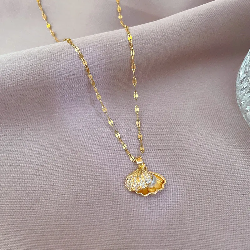 Shell pearl necklace with rhinestones on a titanium steel melon seeds chain, adjustable 41-50cm, for women