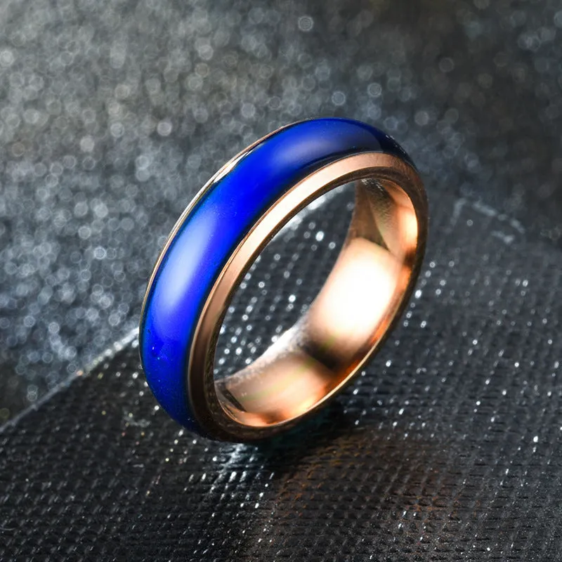 Colour changing mood ring in alloy with temperature-sensitive coating, available in black, gold, multicolor, rose gold, silver