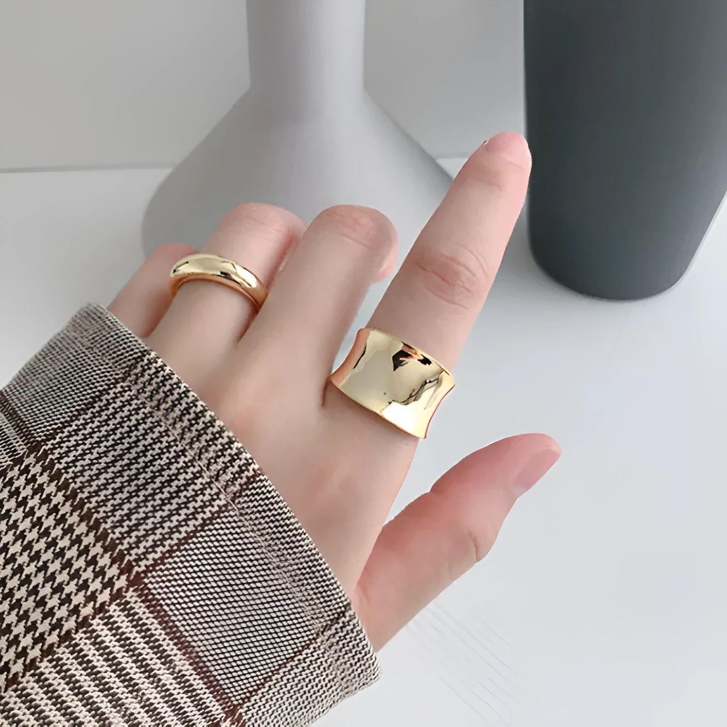 Big wide geometric 925 silver ring with adjustable opening, silver finish, on finger