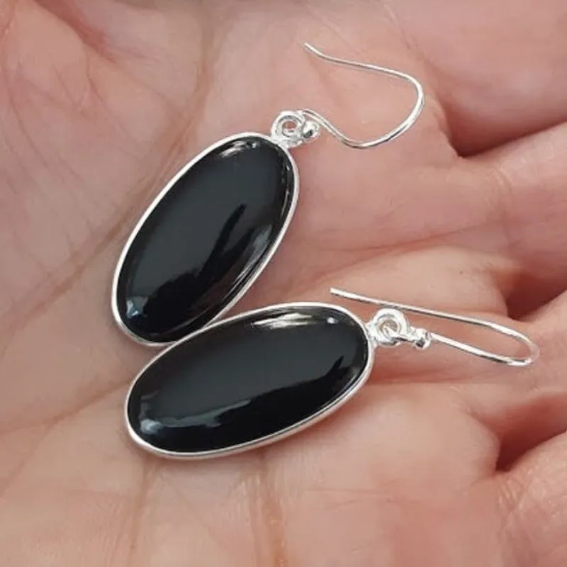 Women's geometric earrings with oval black agate pendants and 925 silver electroplated alloy construction