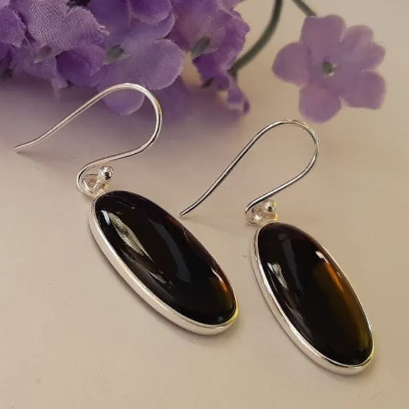 Women's geometric earrings with oval black agate pendants and 925 silver electroplated alloy construction