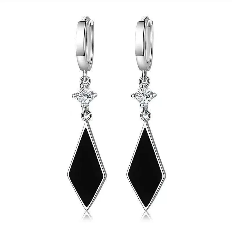 Vintage silver geometric diamond clip-on earrings with zinc alloy construction