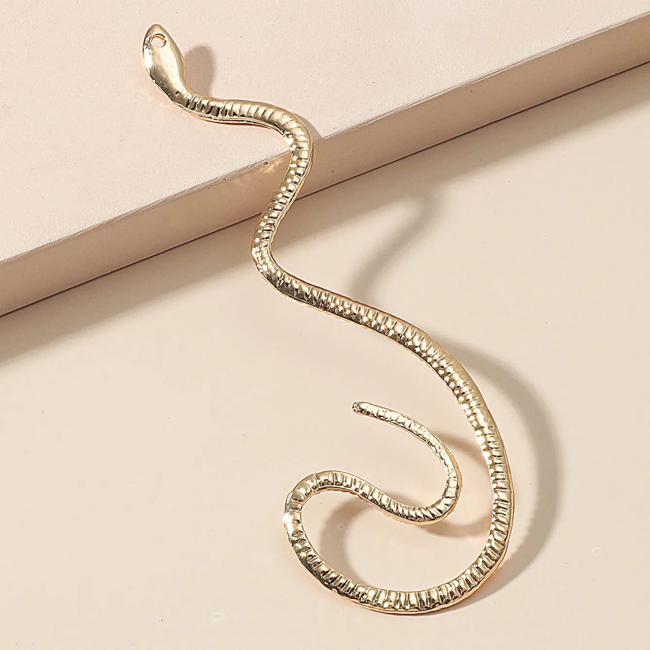 Non-hole ear clip vintage snake-shaped ear cuff with cubic zirconia for women left ear only