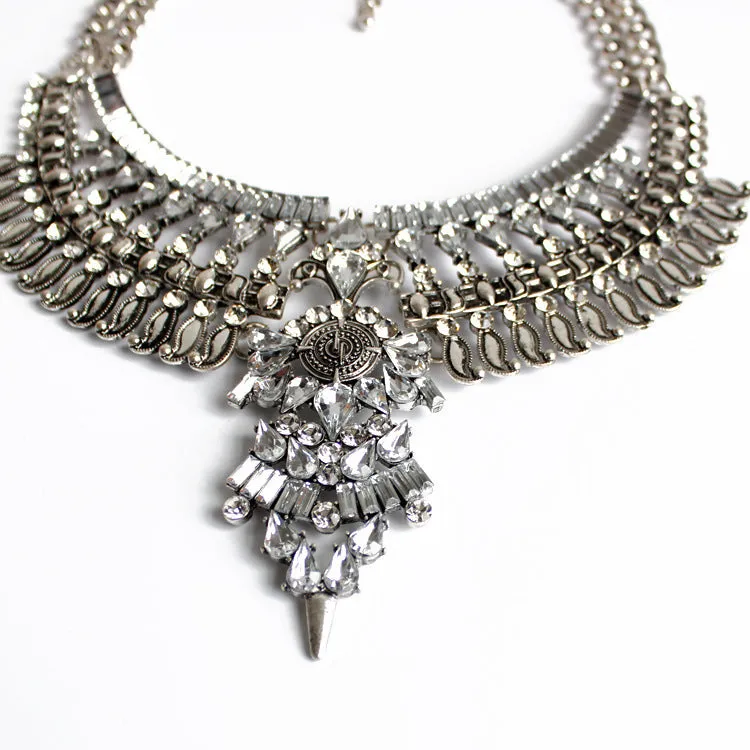 Alloy diamond short necklace with floral flower design and crystal detailing