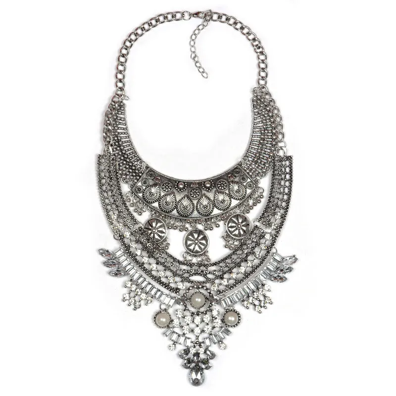Alloy diamond short necklace with floral flower design and crystal detailing