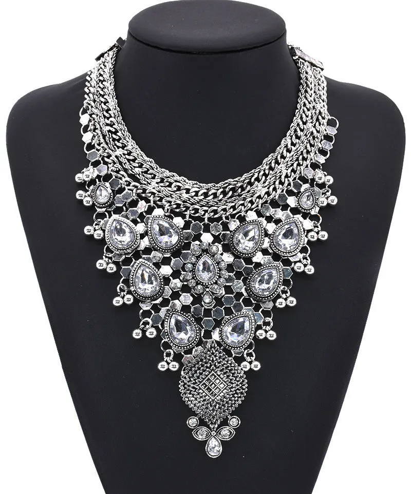 Alloy diamond short necklace with floral flower design and crystal detailing