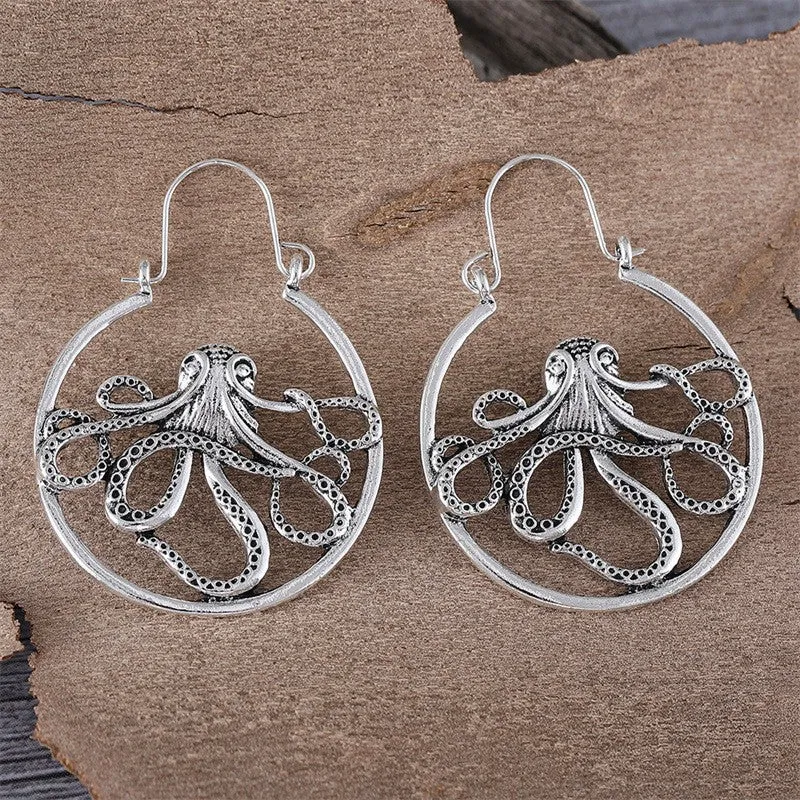 Vintage octopus earrings in antique silver zinc alloy with detailed tentacle design