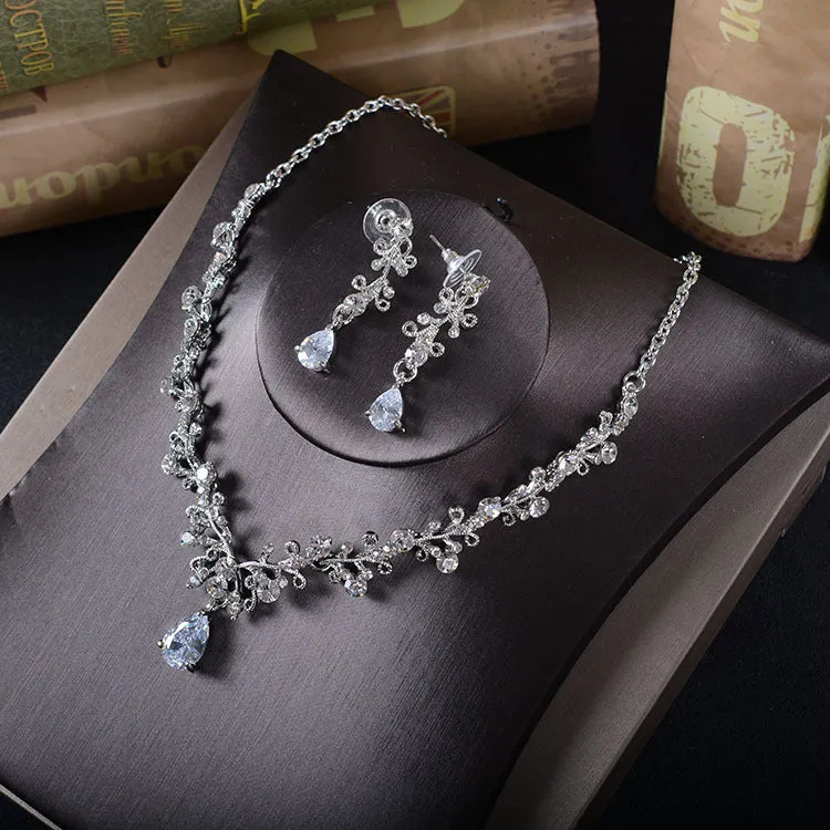 TL205 alloy zircon rhinestone bridal jewelry set with necklace and earrings on white background