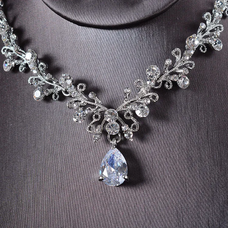 TL205 alloy zircon rhinestone bridal jewelry set with necklace and earrings on white background