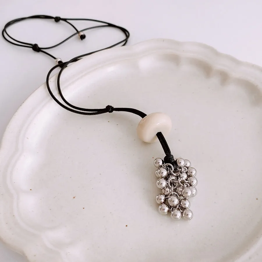 Alloy ring pendant necklace on clavicle chain in silver colour geometric round shape