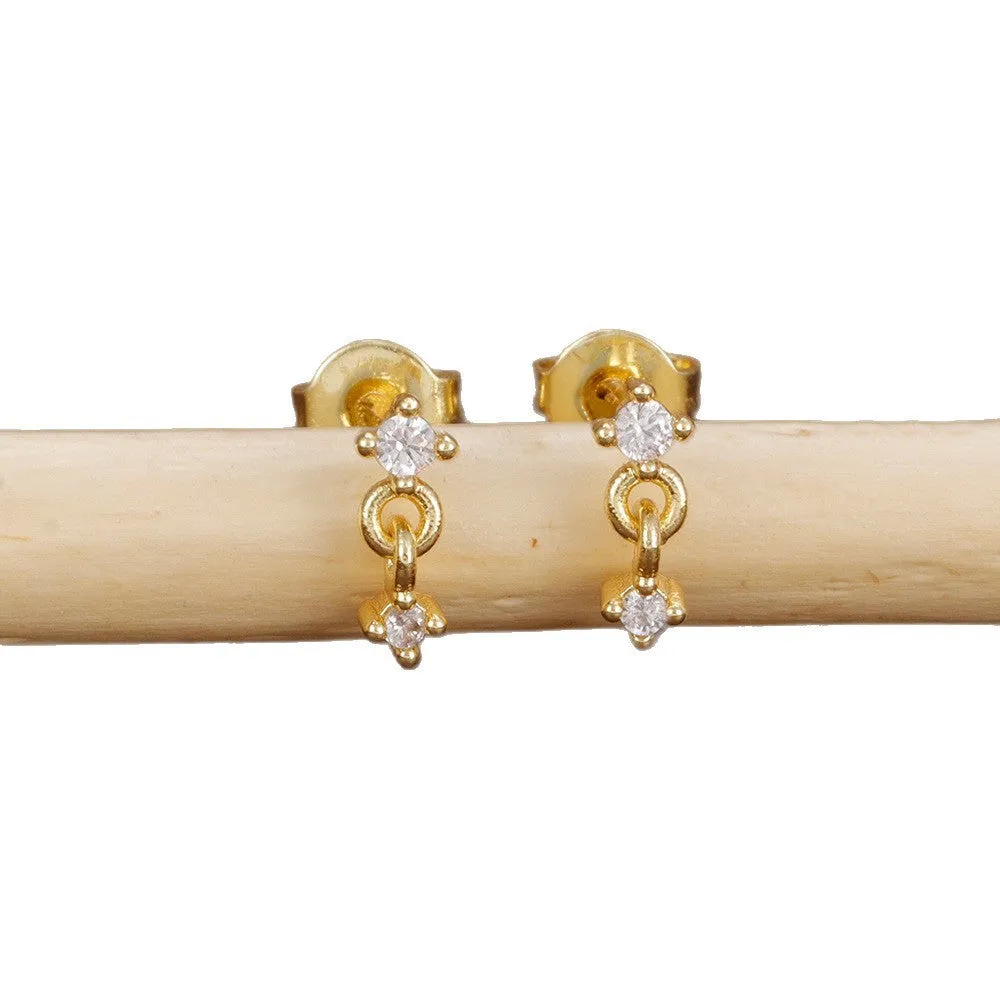 Gold star-shaped zircon ear stud with 18K gold finish on copper base for women