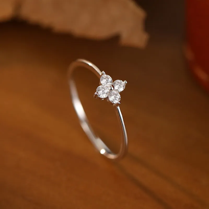 Gold plated diamond four-leaf clover ring for women, silver base, closed mouth setting, white gold colour