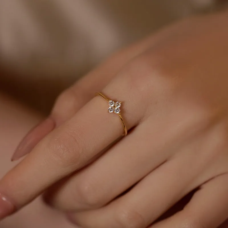 Gold plated diamond four-leaf clover ring for women, silver base, closed mouth setting, white gold colour