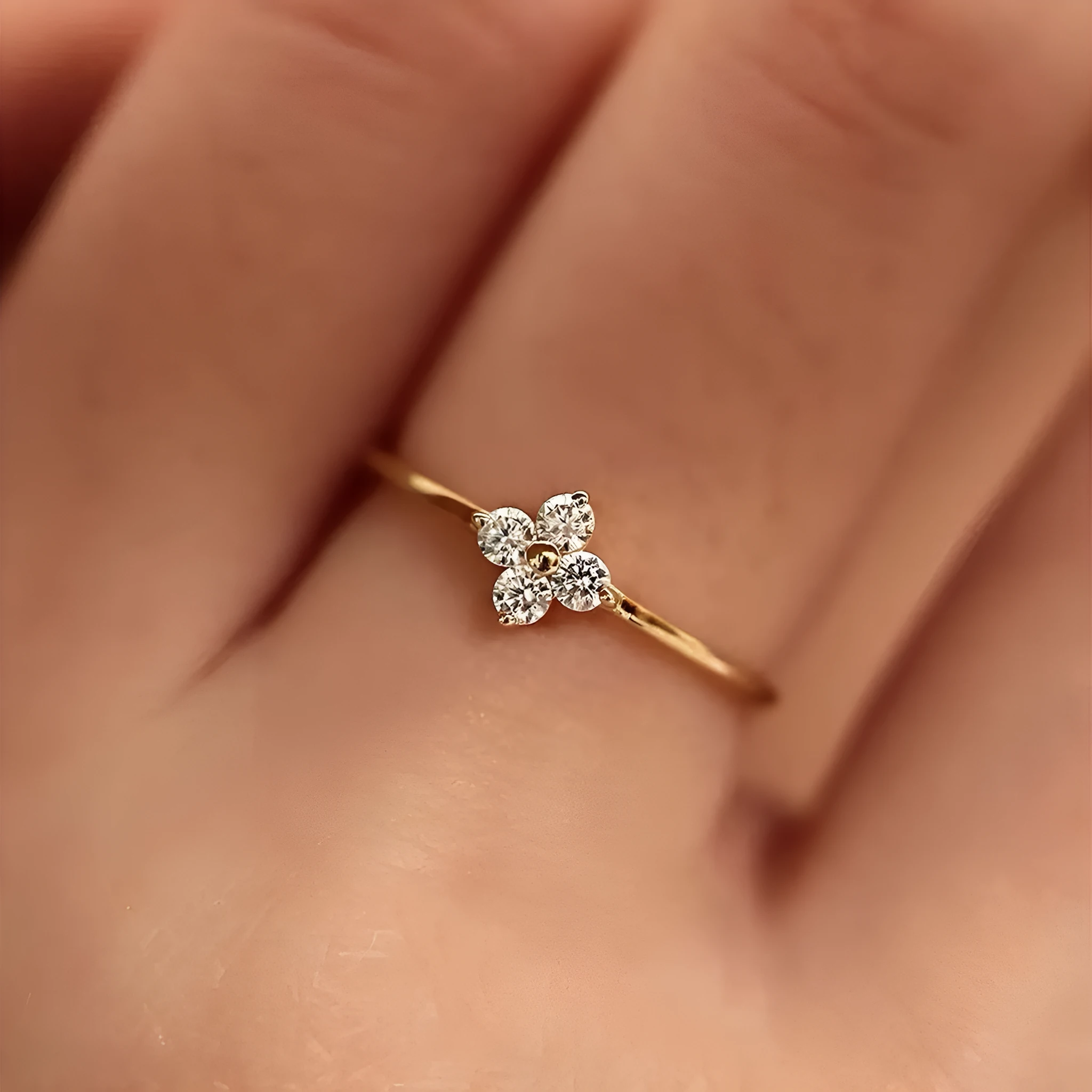 Four-leaf clover micro-inlaid zircon ring for women copper yellow gold colour