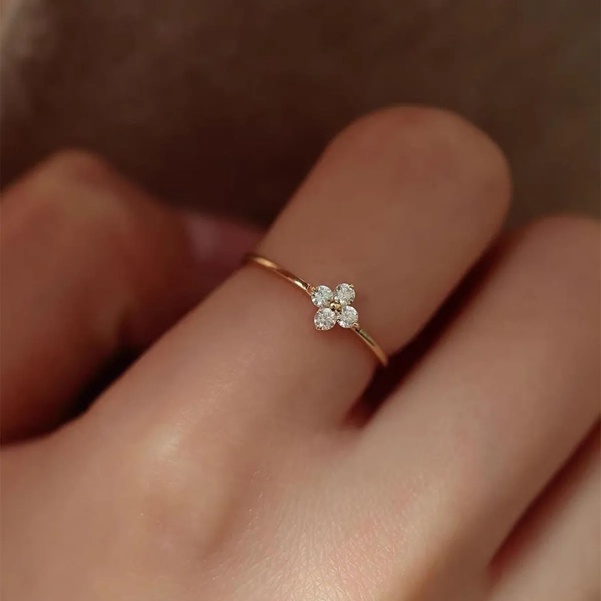 Four-leaf clover micro-inlaid zircon ring for women copper yellow gold colour