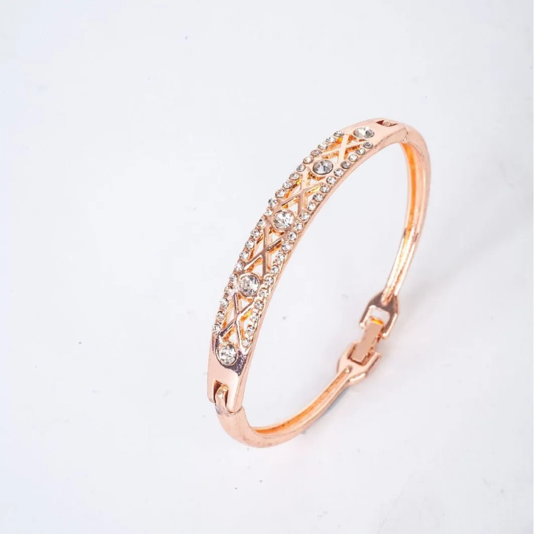 Zinc alloy simple ladies' bracelet with electroplated finish, bow and heart motifs, rose gold colour