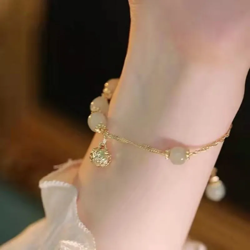 Chinese style bamboo leaf glass bracelet for women with manual craftsmanship.