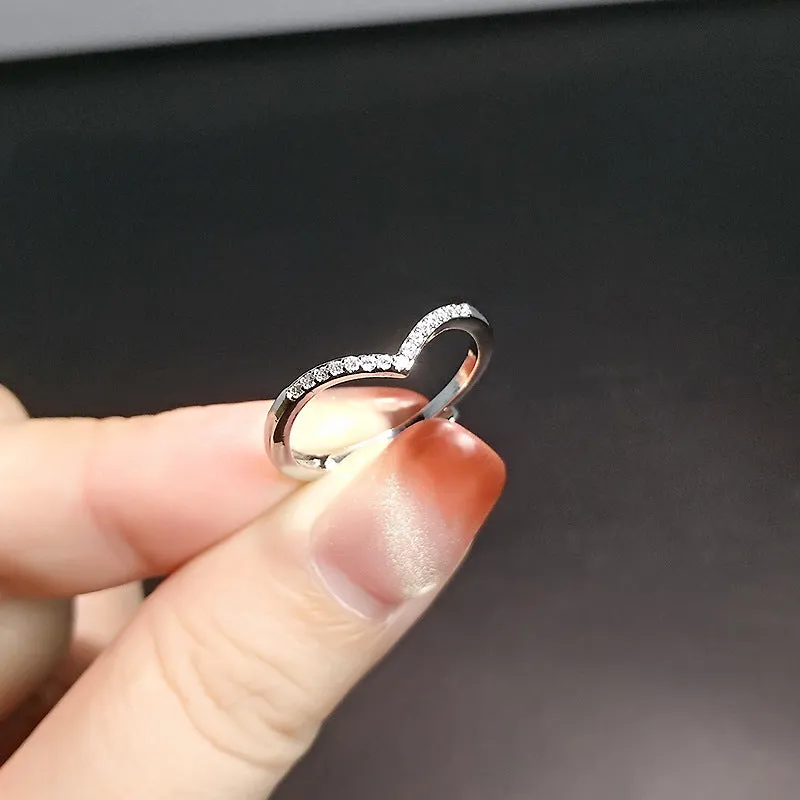 V-shaped gang drill zircon ring on copper band with adjustable opening, unisex ins style
