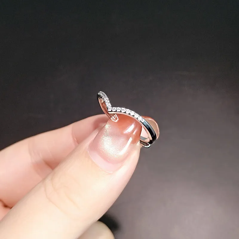 V-shaped gang drill zircon ring on copper band with adjustable opening, unisex ins style