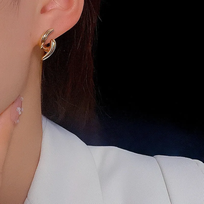 Women's simple textured line stud earrings in copper with electroplated finish, geometric shape, two colour options