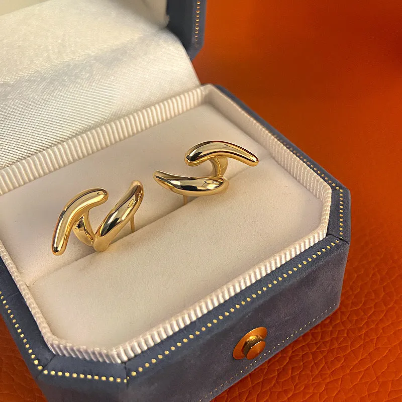 Women's simple textured line stud earrings in copper with electroplated finish, geometric shape, two colour options