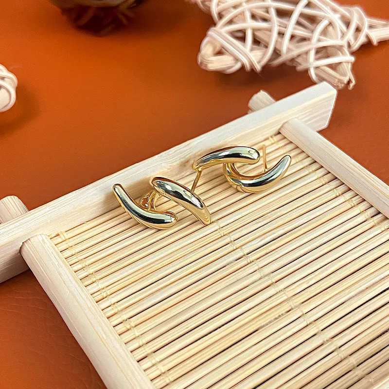 Women's simple textured line stud earrings in copper with electroplated finish, geometric shape, two colour options