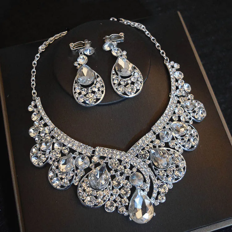 Bridal floral zinc alloy three-piece set with necklace, earrings, and headdress in Korean style