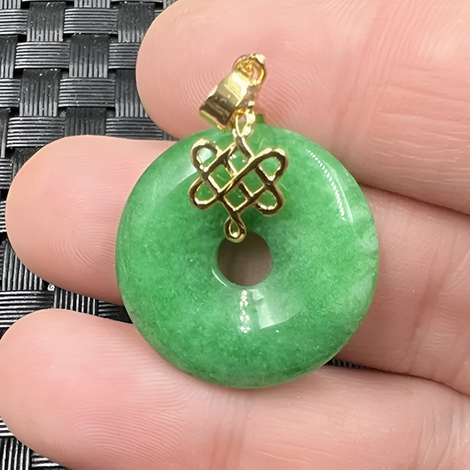 Jade coin buckle pendant necklace dry green colour 25mm diameter natural jade material