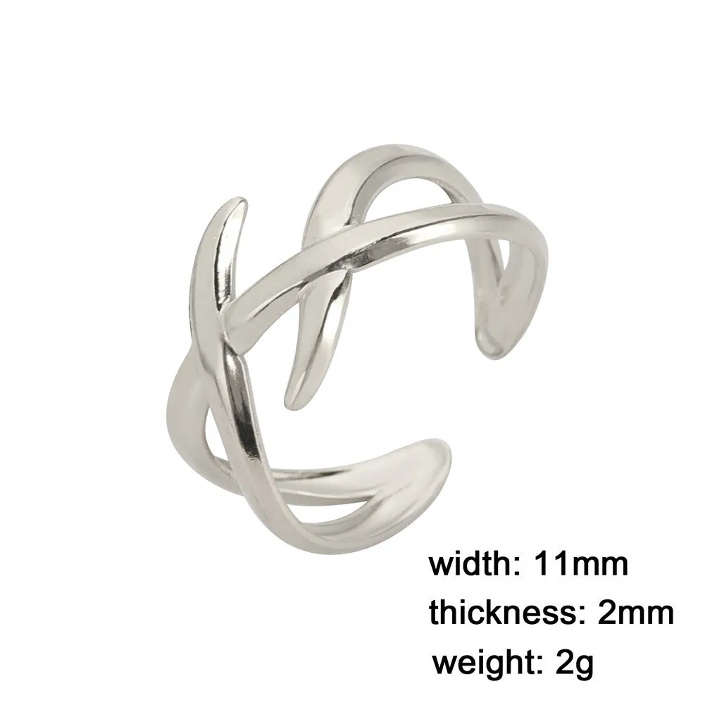 Retro women's stainless steel open ring with adjustable opening in gold colour electroplate finish