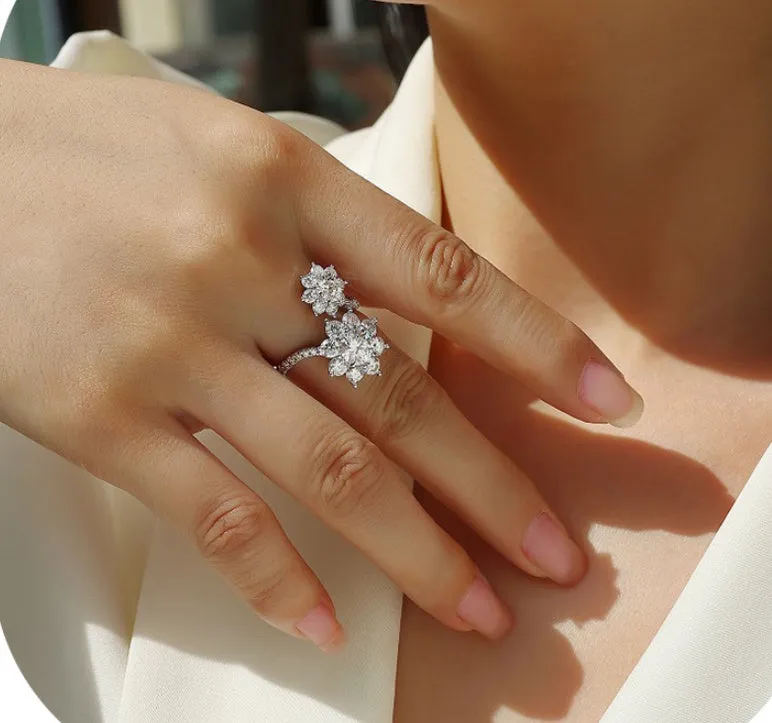 Silver geometric open ring with round moissanite inlay, US sizes 5 to 9, for women.