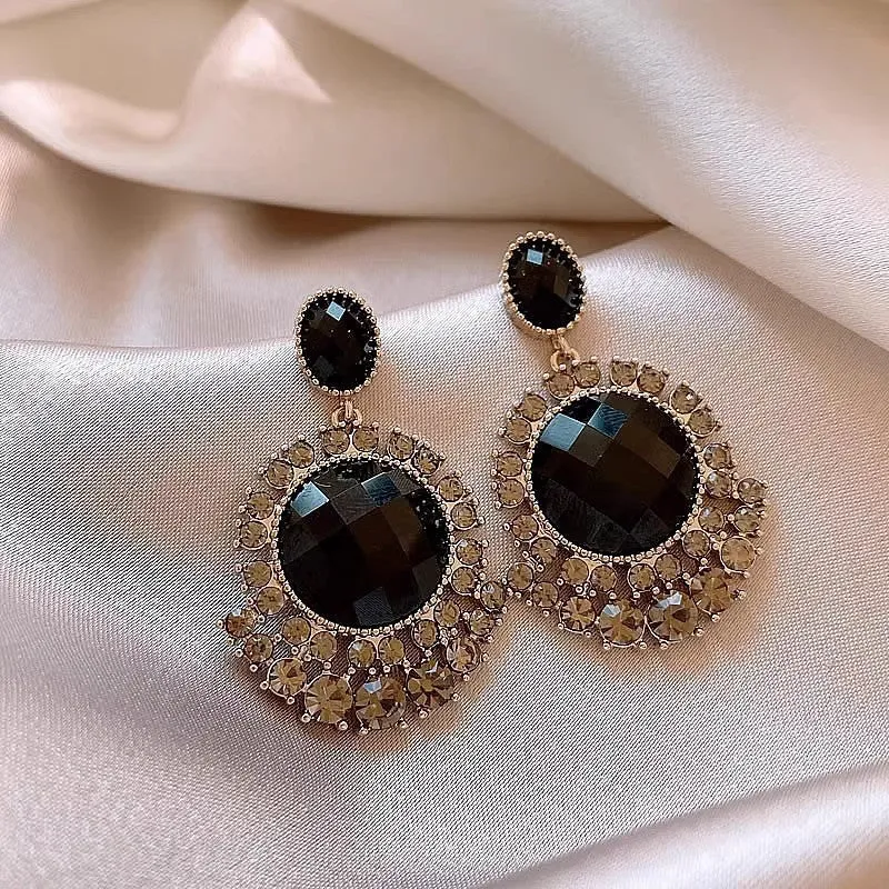 Pair of round retro earrings in electroplated zinc alloy, red colour J-151