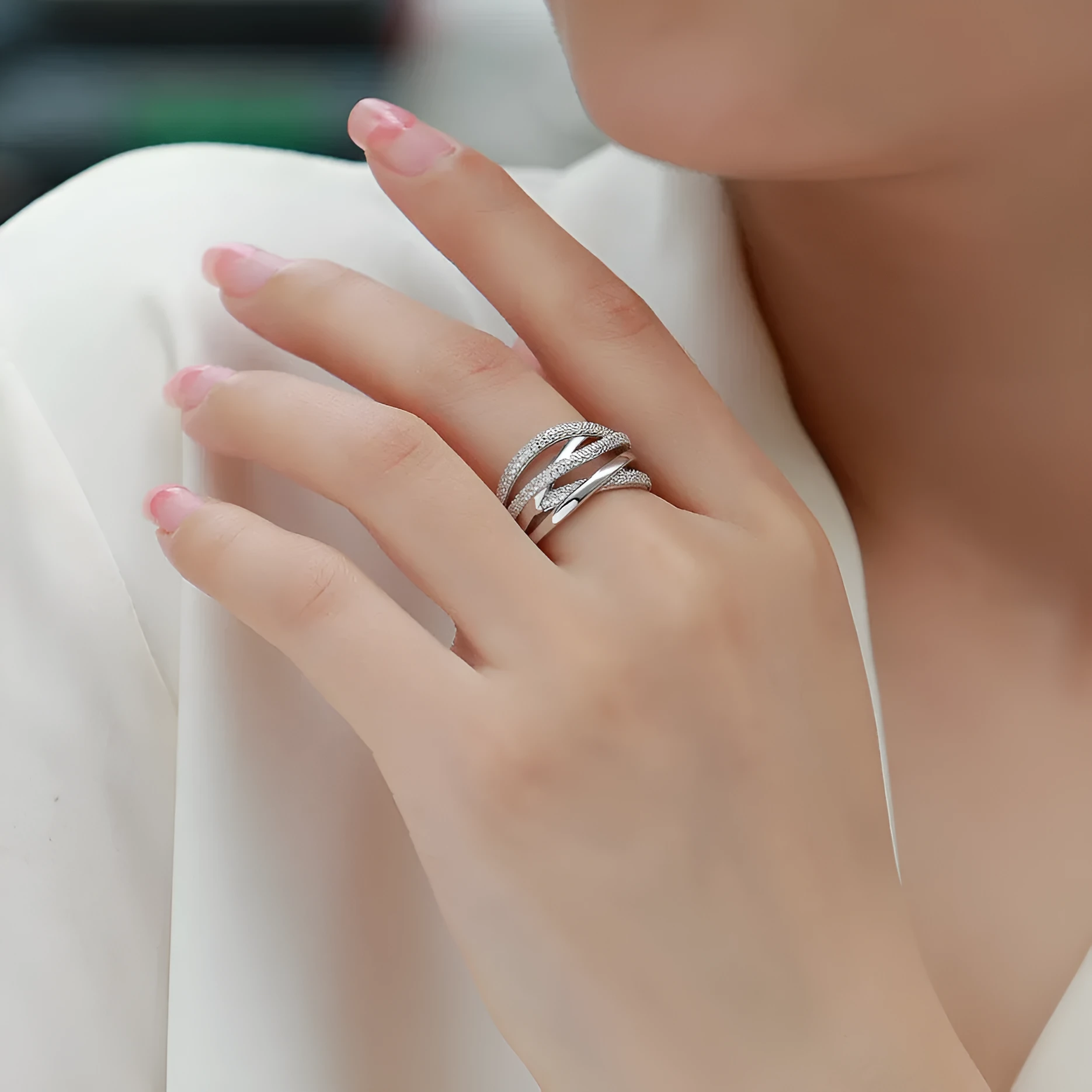 S925 sterling silver geometric ring with white stone on gift box